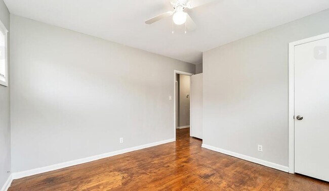 Foto del edificio - 612 Marguerite Dr NW