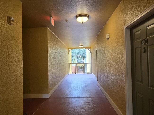 Building Photo - 4207 S Dale Mabry Hwy