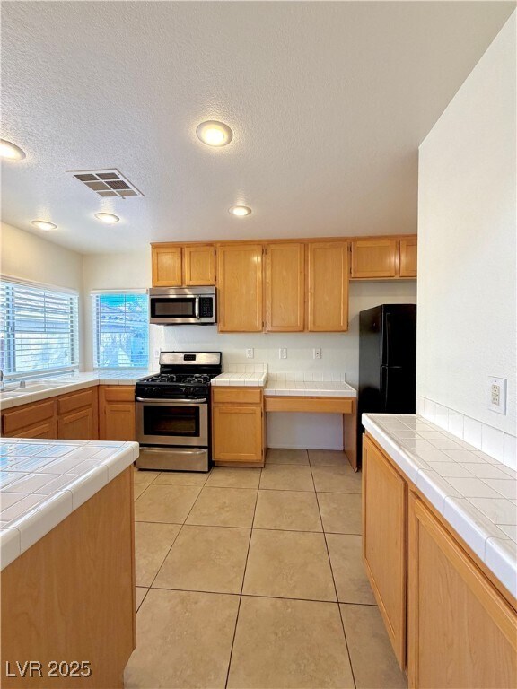 Foto del edificio - 1021 Miradero Ln