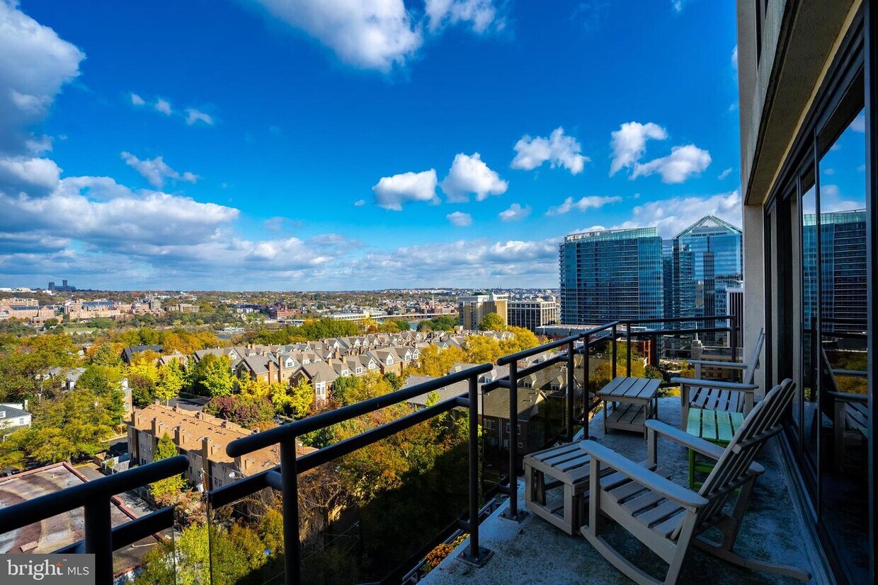 Foto principal - 1530 Key Blvd