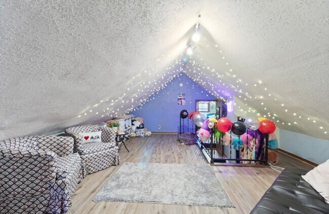 Foto del edificio - Five Bedroom Home in Weigent Hogan