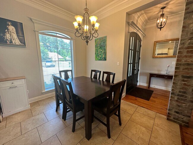 Foto del edificio - Haughton Home, Updated With Over 2,100 Square Feet