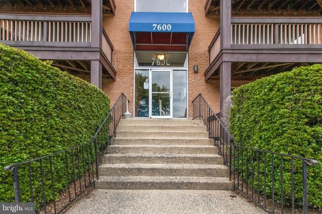 Building Photo - 7600 Savannah St