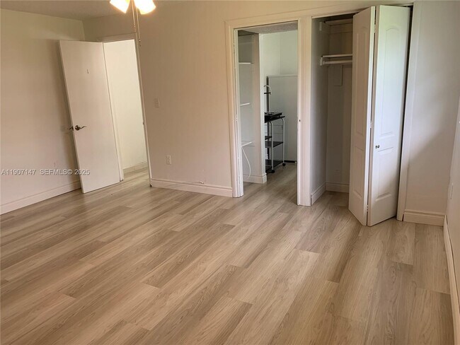 Building Photo - 10040 SW 198th St