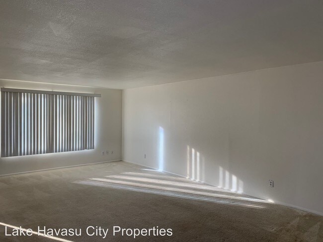 Foto del edificio - 2750 Palo Verde Blvd S