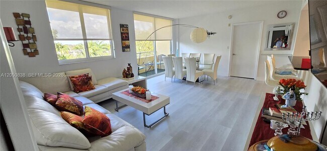 Foto del edificio - 2775 NE 187th St