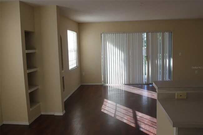 Building Photo - 13941 Fairway Island Dr