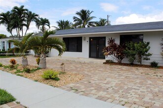 Building Photo - 8811 SW 54th Terrace