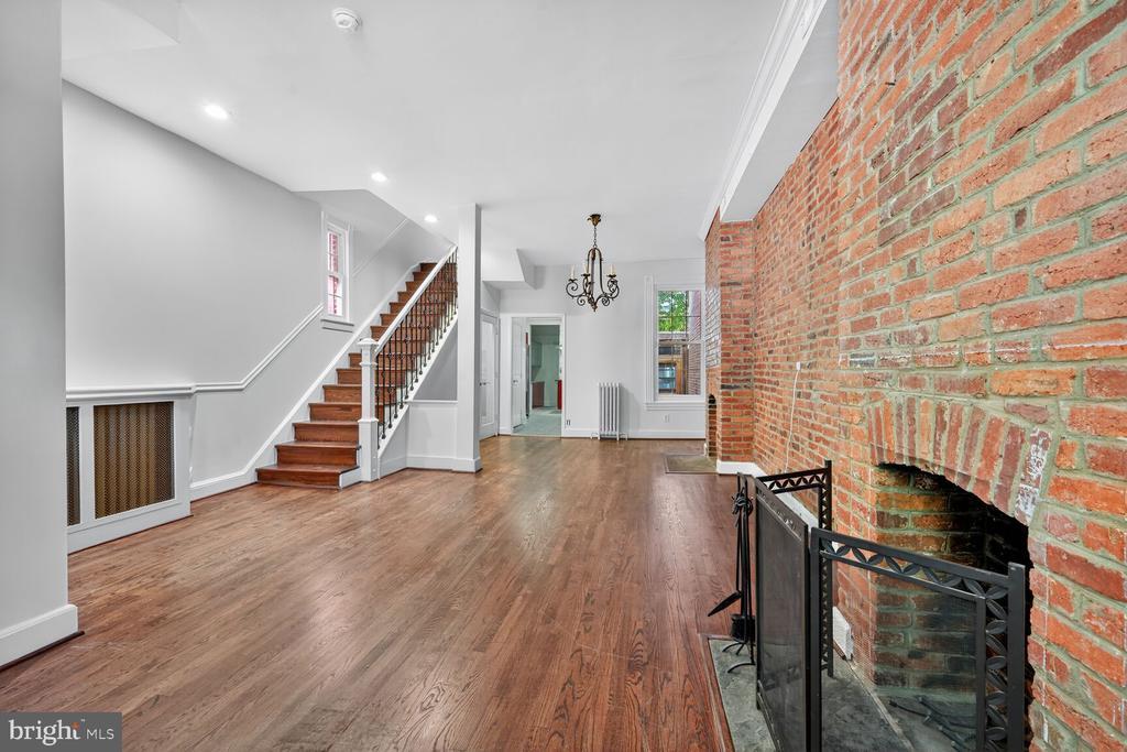 Foto principal - 1635 Marion St NW