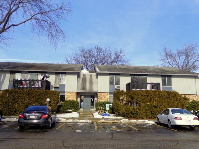 Building Photo - 946 E Old Willow Rd