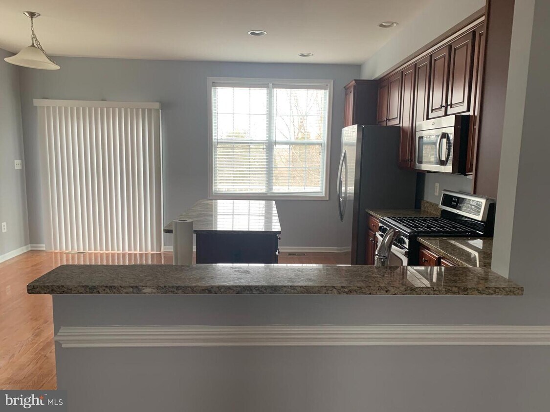 23070 Weybridge Square, Broadlands, VA 20148 Townhome Rentals in