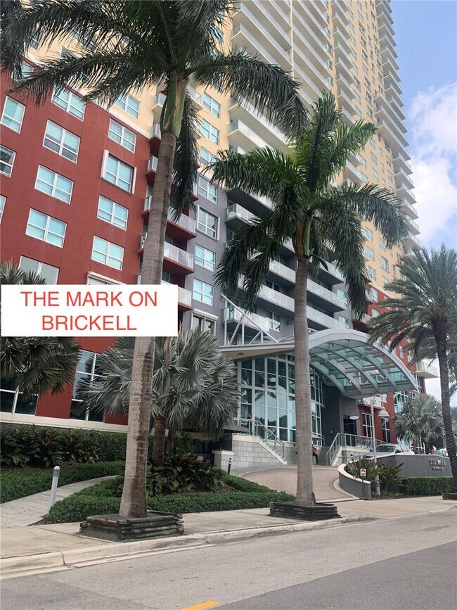 Building Photo - 1155 Brickell Bay Dr