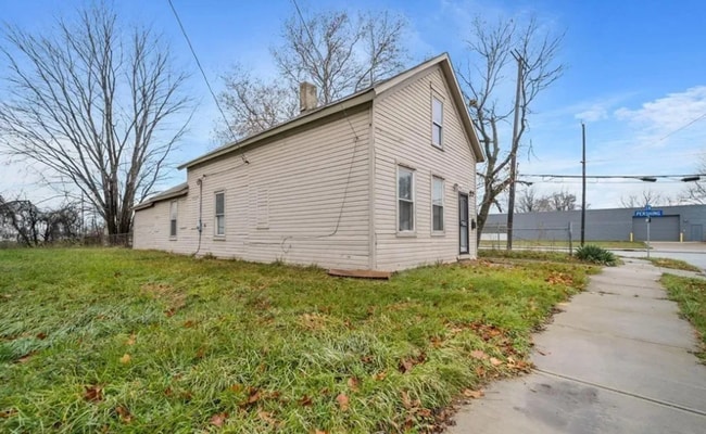 Building Photo - Comfortable  3-Bedroom Home in Cleveland