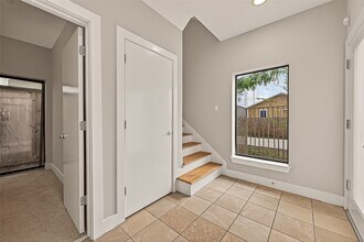 Building Photo - 4108 Spencer St