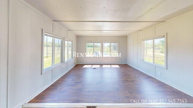 Foto del edificio - 50 Pond Rd