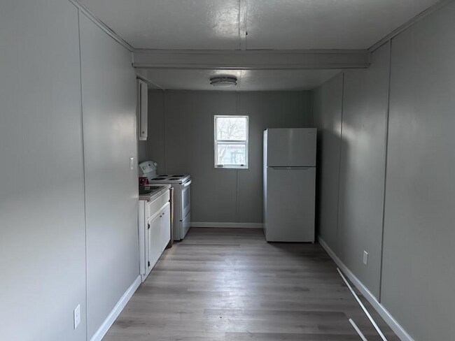 Foto del edificio - 228 Eden St