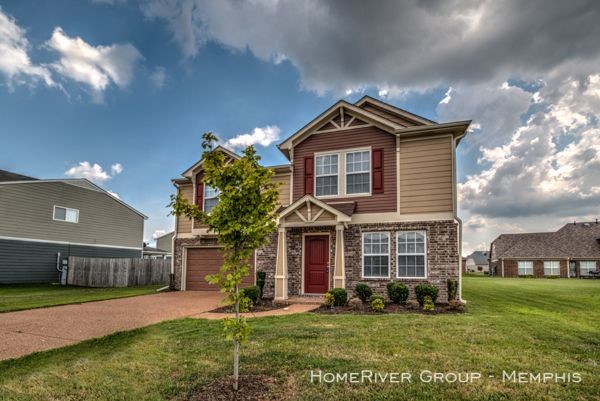 Building Photo - Updated Two-Story Brick Home in Memphis