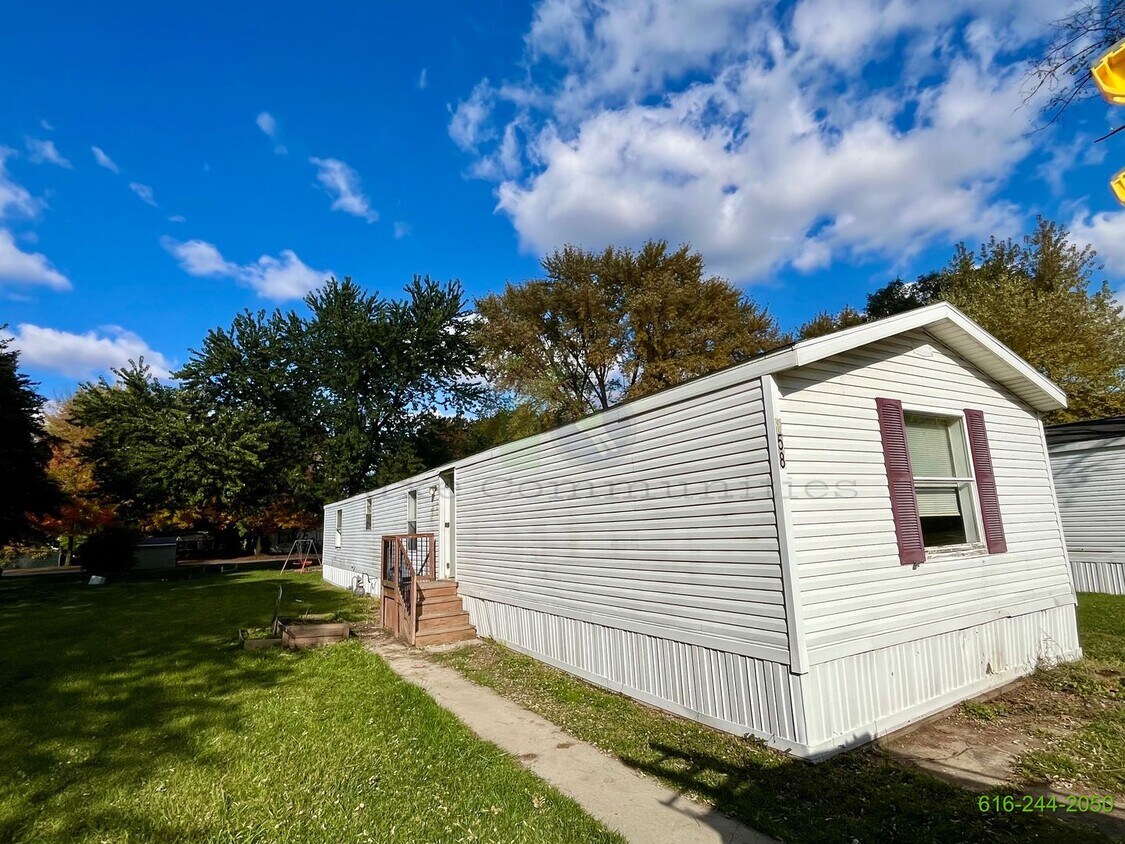 Foto principal - 3 Bedroom Mobile Home! Available NOW! Midd...
