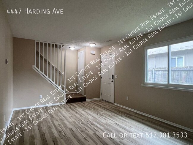 Foto del edificio - 4447 Harding Ave