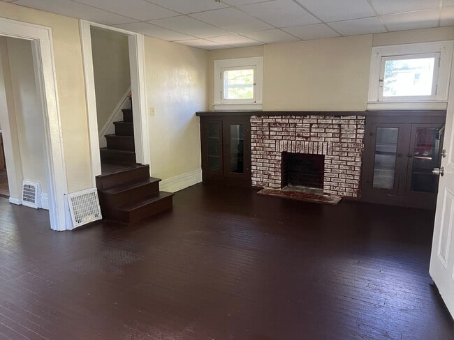 Building Photo - Bright, Spacious & Central — Minutes to Markets & Parks