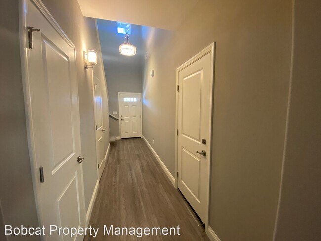 Building Photo - 2 br, 2.5 bath House - 1308 Saltern Dr