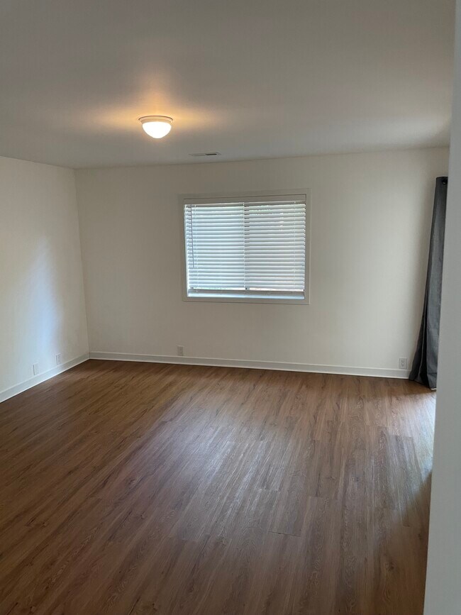 Building Photo - 6001 Caddy Cir