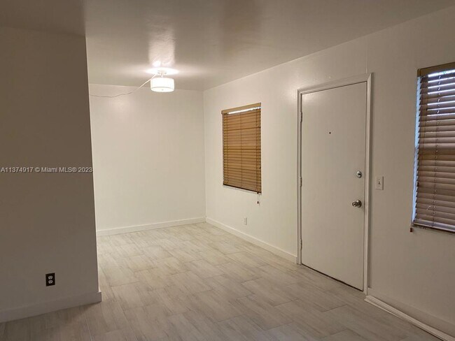 Foto del edificio - 13450 SW 3rd St