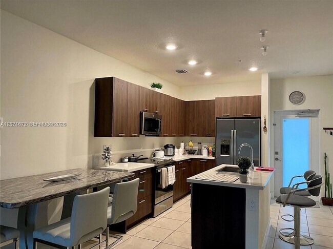 Foto del edificio - 8201 NW 41st St