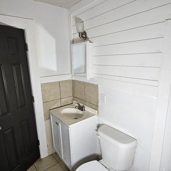 Building Photo - 415 Lapsley Ave