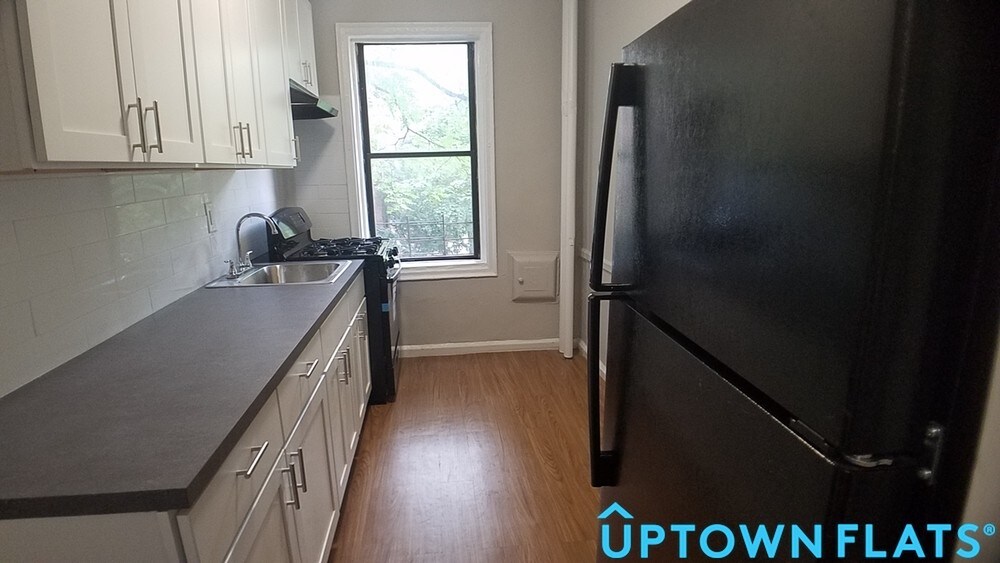 Primary Photo - 625 Allerton Ave