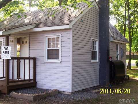Foto principal - 471 Old Country Rd