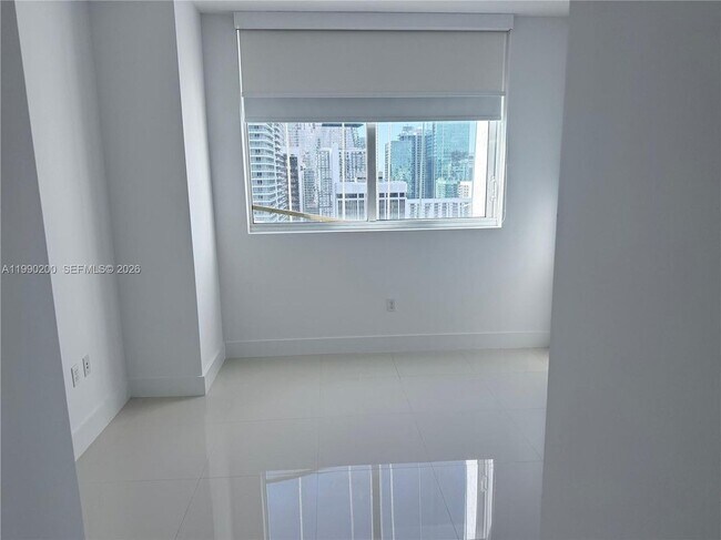 Foto del edificio - 244 Biscayne Blvd