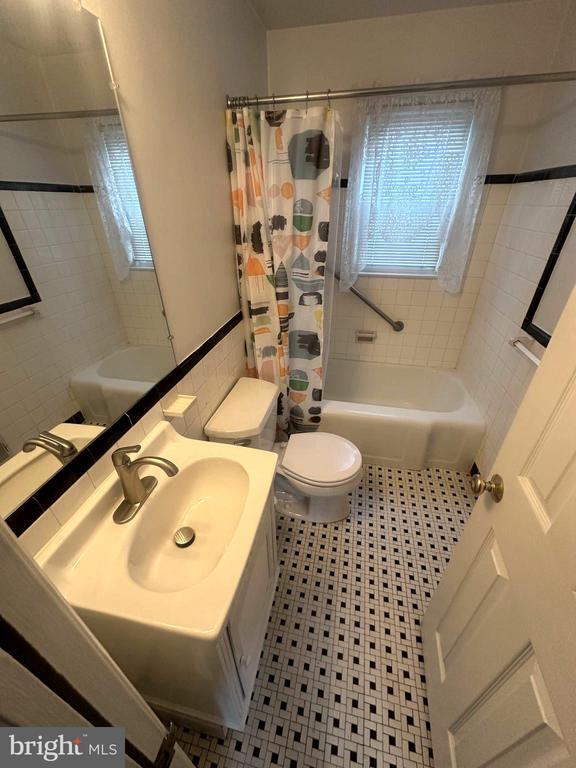 Foto del edificio - 5209 Mineola Rd