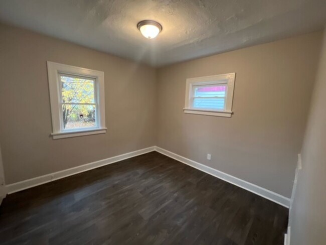Building Photo - 11414 Glenboro Drive