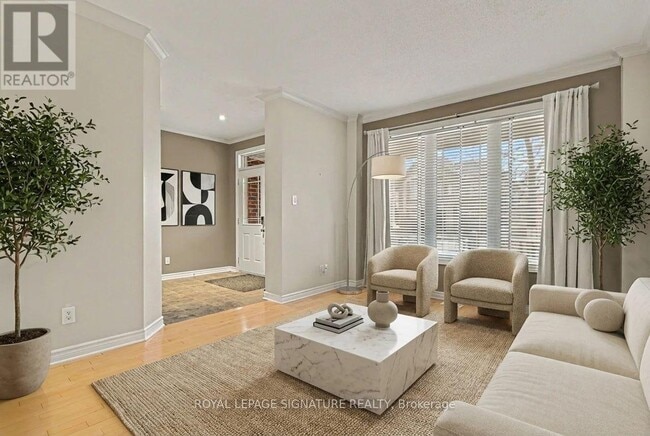 Building Photo - 129 Tapestry Dr