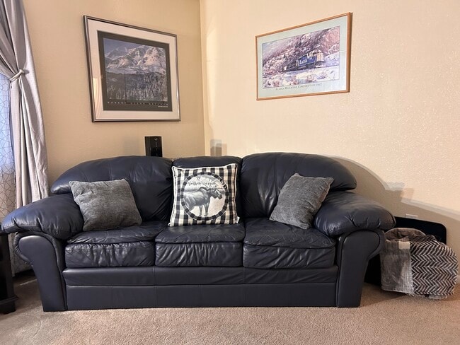 Building Photo - 1720 Beaver Pl