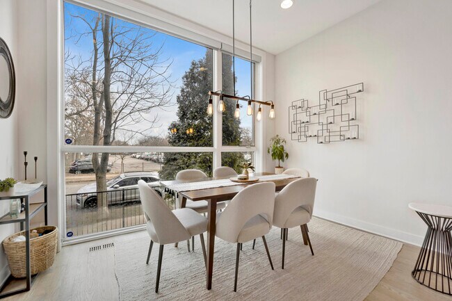 Foto del edificio - 2415 W Haddon Ave