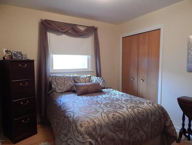 Foto del edificio - 728 Alger St SE