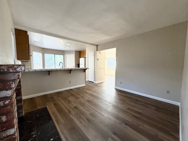 Foto del edificio - Beautifully Updated 3 Bed 2 Bath House in ...