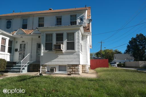 Primary Photo - 3220 Bayonne Ave