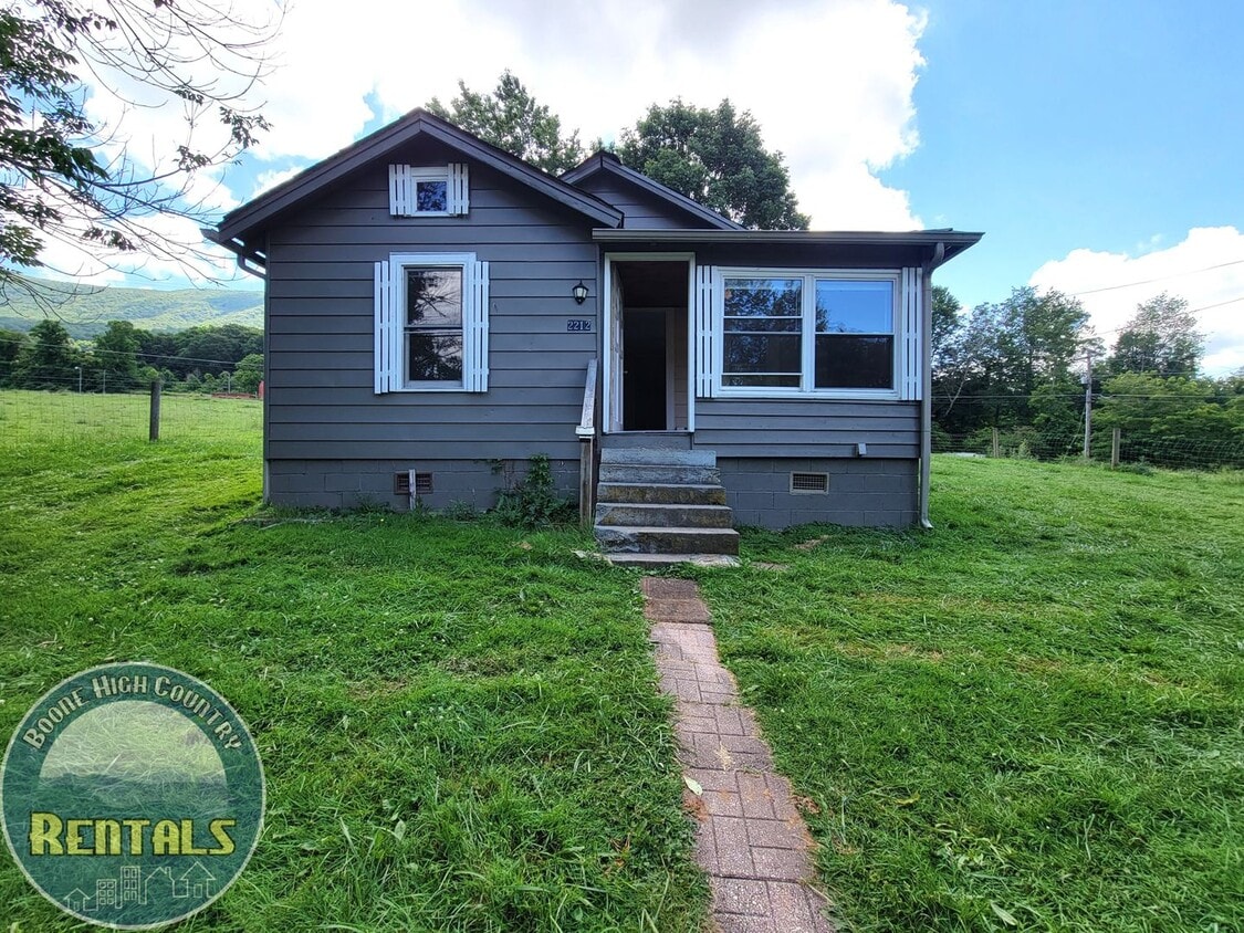 2212 Silverstone-Zionville - 2212 Silverstone-Zionville