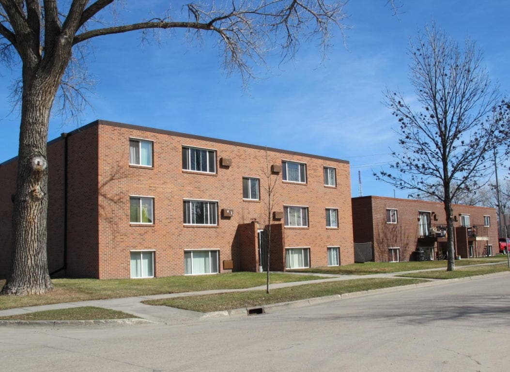 Main - 1416-1426 10th Ave N