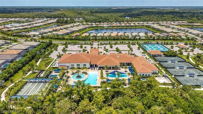 Foto del edificio - 12445 Dahlia Ct