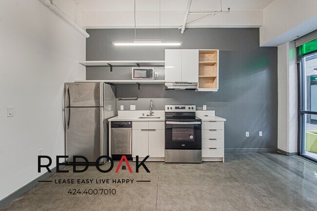 Foto del edificio - 430 S Broadway