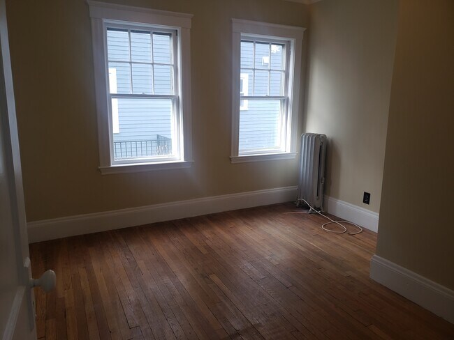 Building Photo - 27 Boston Ave