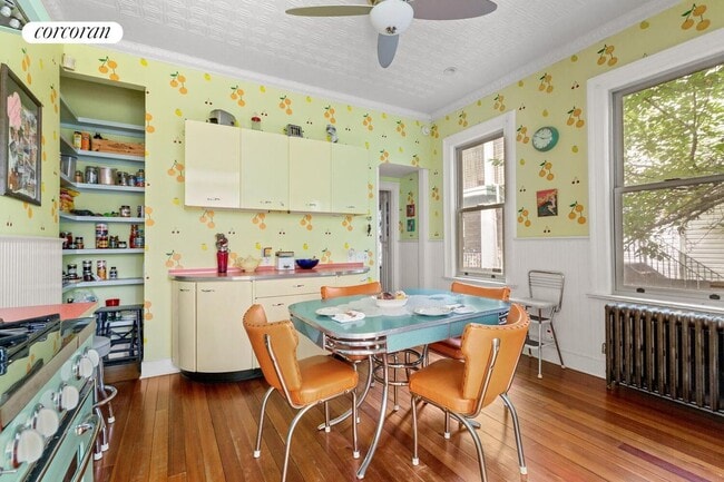 Foto del edificio - 257 E 19th St