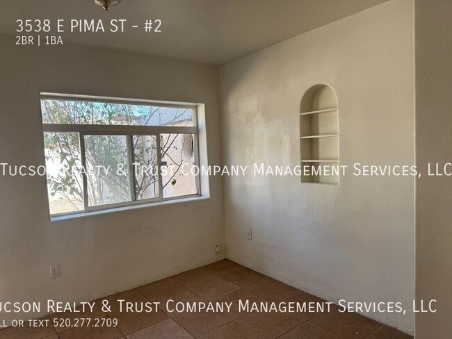 Foto del edificio - 3538 E Pima St