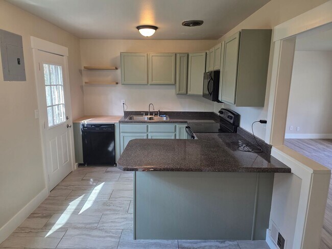 Foto del edificio - Great Home Available