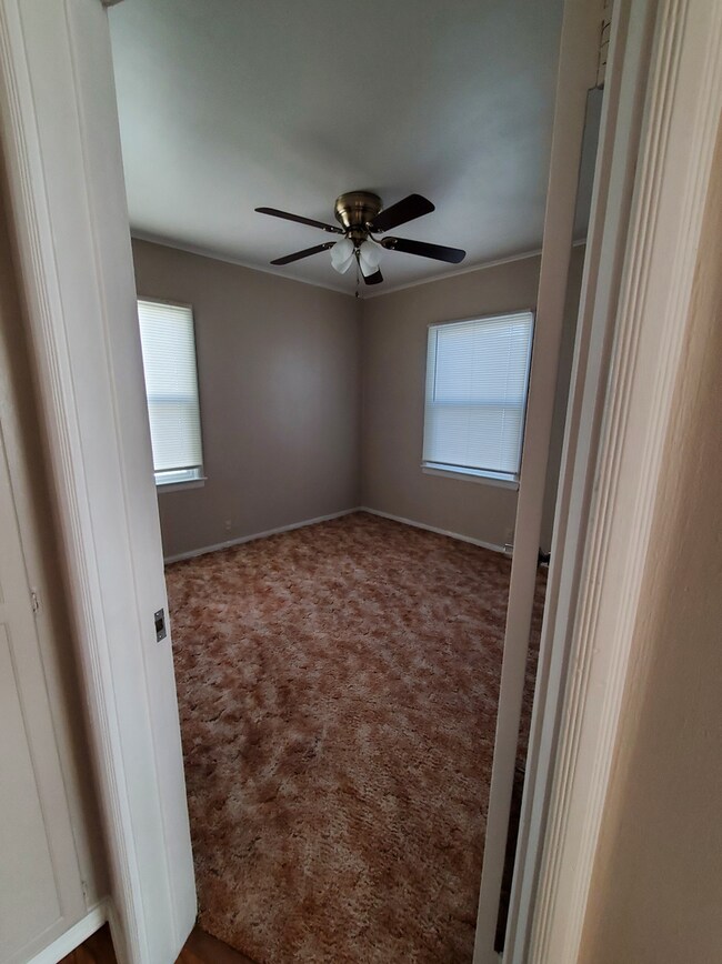 Foto del edificio - 132 Moffett Dr