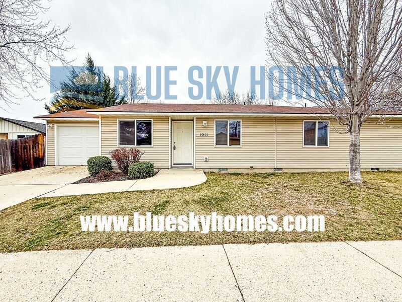 Foto principal - 1011 E Victory Rd